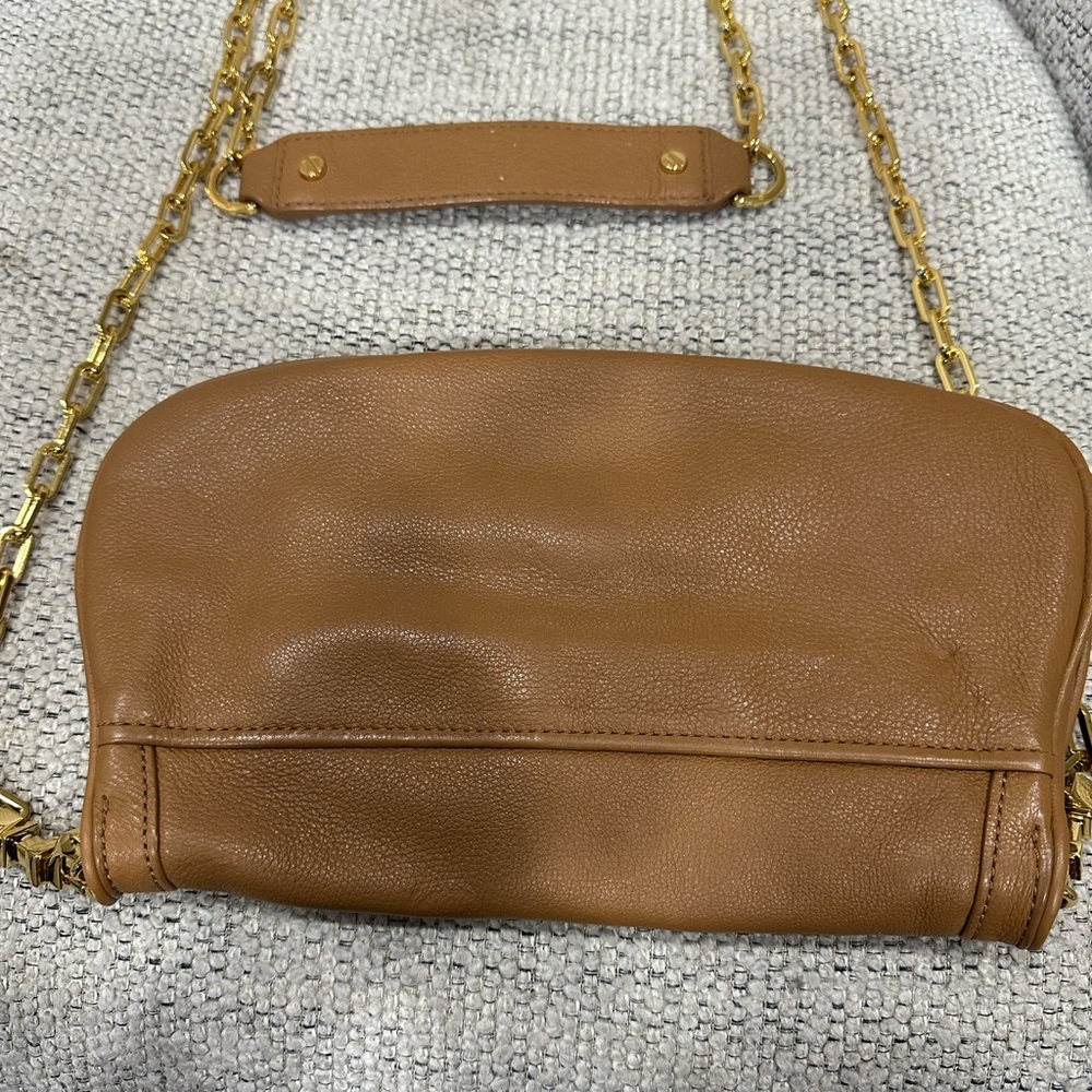 Tory Burch Tan Leather Crossbody Bag with Gold Chain - Picture 2 of 5